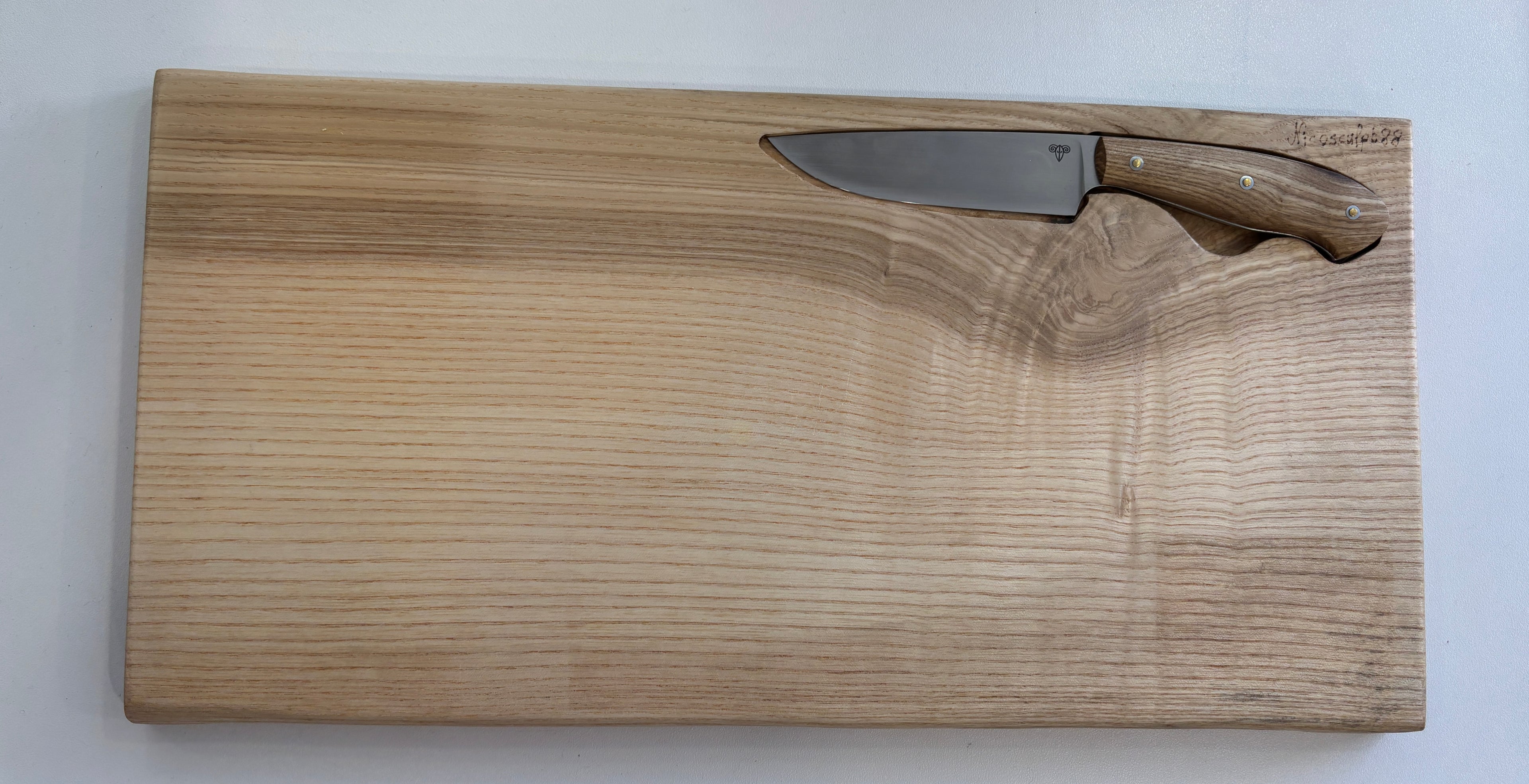 Ensemble planche et couteau en bois de hêtre – Fabrication artisanale Vosgienne